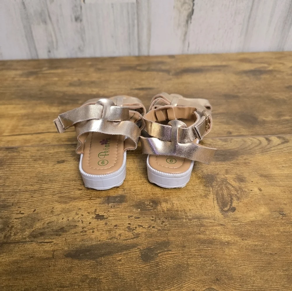 petalia rose gold